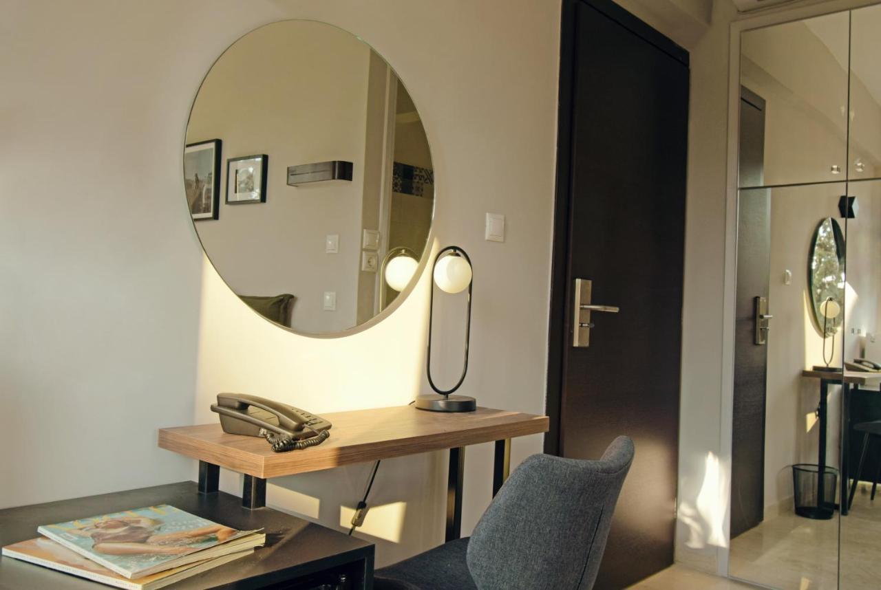 Iris Hotel