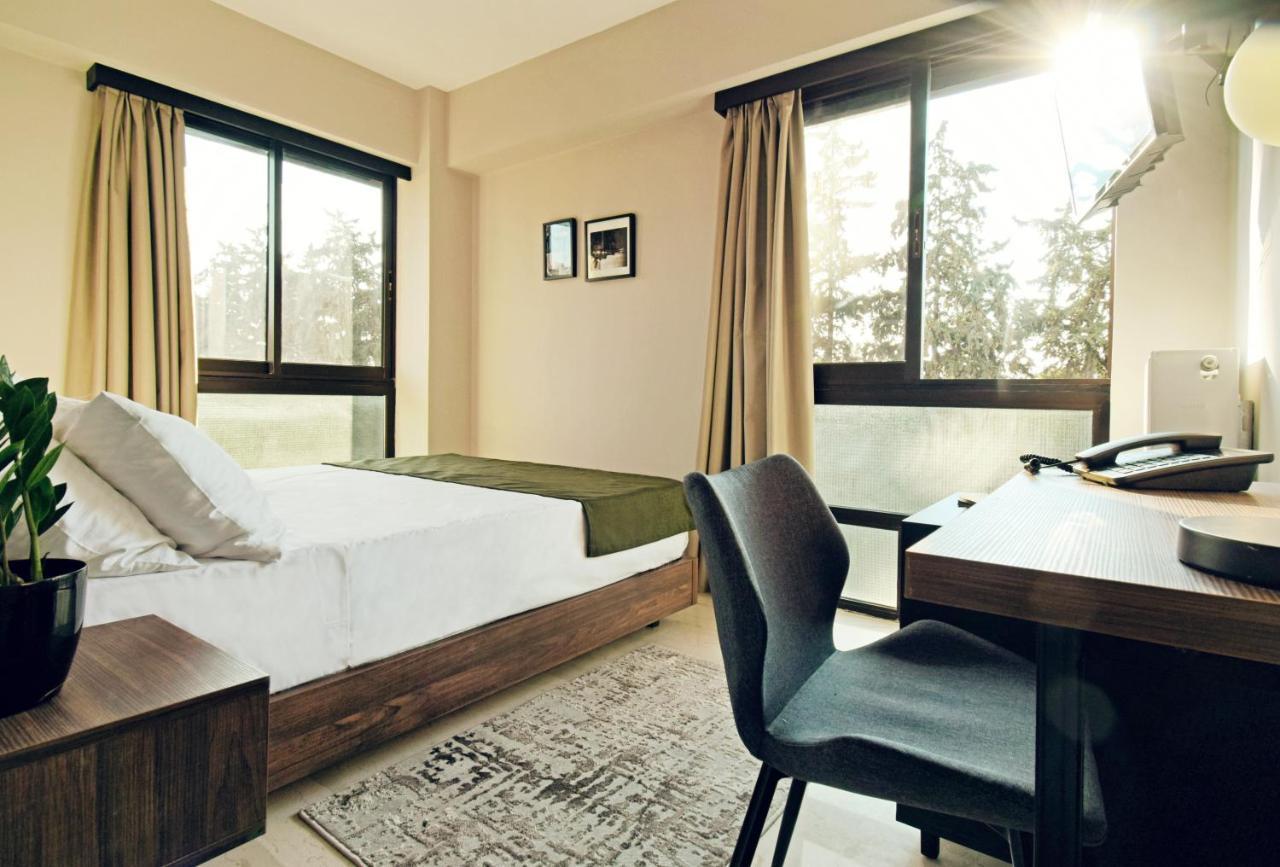 Hotel Iris