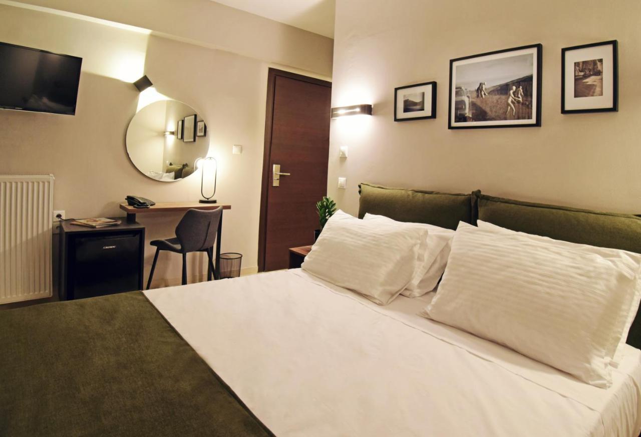 Iris Hotel